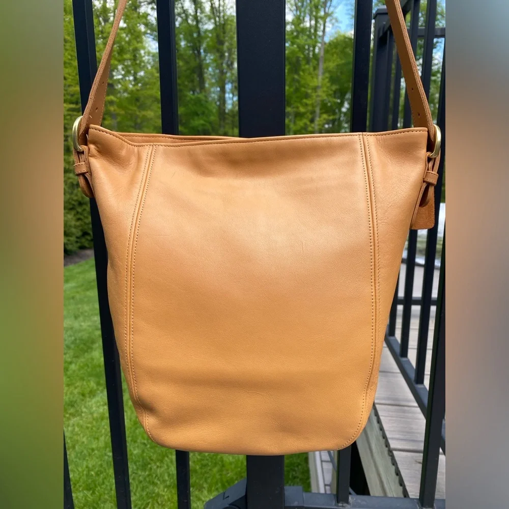 Vintage Coach Monterey Hobo #4027 Butterscotch Leather Shoulder Bag w/ Hangtag
